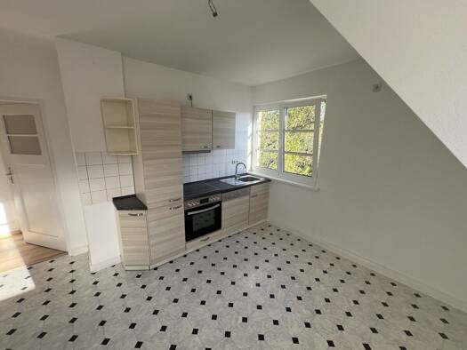 Wohnung zur Miete 310 € 2 Zimmer 49,6 m² 2. Geschoss Reusaer Straße 19 Reusa Plauen 08529