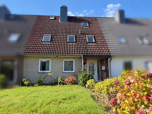 Reihenmittelhaus zum Kauf 298.000 € 6 Zimmer 101 m² 327 m² Grundstück Holtenau Kiel 24159