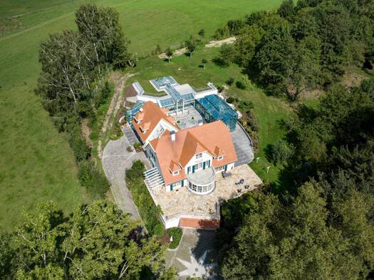 Haus zum Kauf 11 Zimmer 849,5 m² 8.306 m² Grundstück Haunstetten Reichertshausen 85293