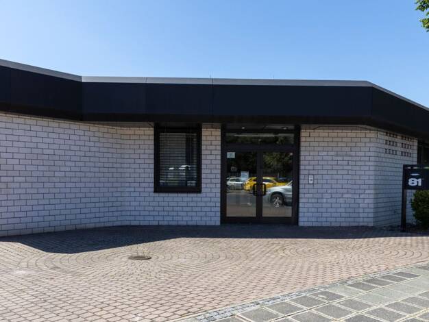 Lagerhalle zur Miete 640 m² Lagerfläche teilbar ab 300 m² Großreuth b Schweinau Nürnberg 90431