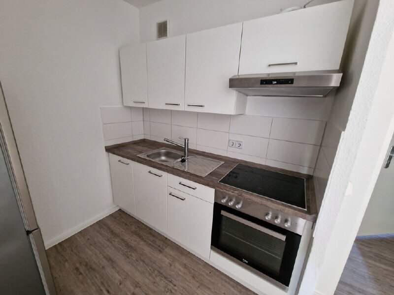 Wohnung zur Miete 270 € 2 Zimmer 42 m²<br/>Wohnfläche 3.<br/>Geschoss Neuplanitzer Str. 60 Neuplanitz 551 Zwickau 08062