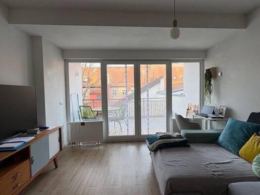 Wohnung zur Miete 1.020 € 2,5 Zimmer 84 m² Geschoss 2/3 frei ab 01.04.2026 Friedrichstraße 18 Innenstadt Fürth 90762