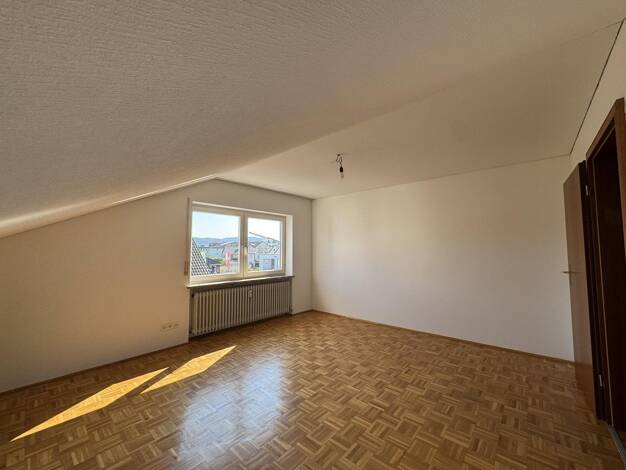 Wohnung zur Miete 770 € 2,5 Zimmer 77,2 m² 2. Geschoss Uhlandstraße 1 Hammerweg Weiden in der Oberpfalz 92637