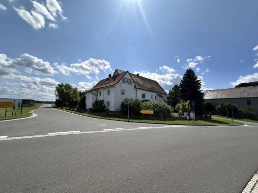 Einfamilienhaus zum Kauf 289.000 € 14 Zimmer 280 m² 2.400 m² Grundstück Großbuch, Bernbrucher Straße 1 Otterwisch 04668