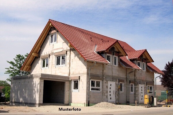 Mehrfamilienhaus zum Kauf 125.000 € 7 Zimmer 242 m²<br/>Wohnfläche 324 m²<br/>Grundstück Demantsfürth Uehlfeld 91486