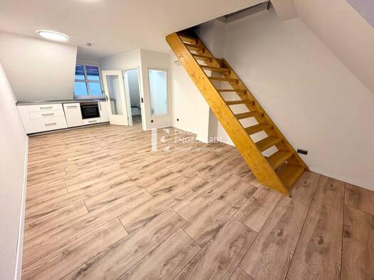 Wohnung zur Miete 850 € 1,5 Zimmer 31,9 m² 2. Geschoss Altstadt Würzburg 97070