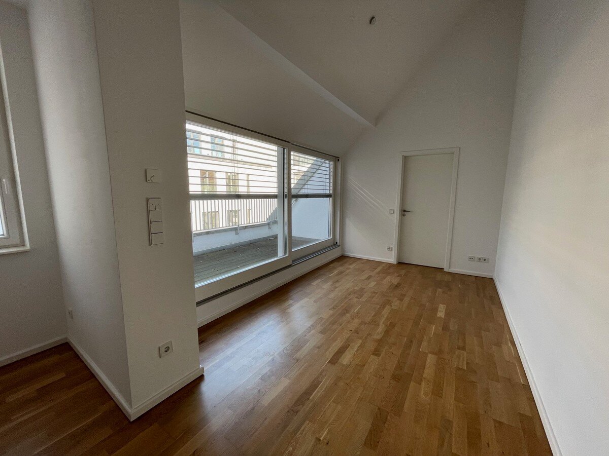 Wohnung zur Miete 2.925 € 4 Zimmer 98 m²<br/>Wohnfläche 4.<br/>Geschoss ab sofort<br/>Verfügbarkeit Mitte Berlin 10179