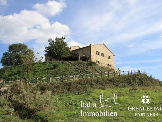 Bauernhaus zum Kauf 550.000 € 21 Zimmer 478 m² 8.365 m² Grundstück Acquapendente 01021