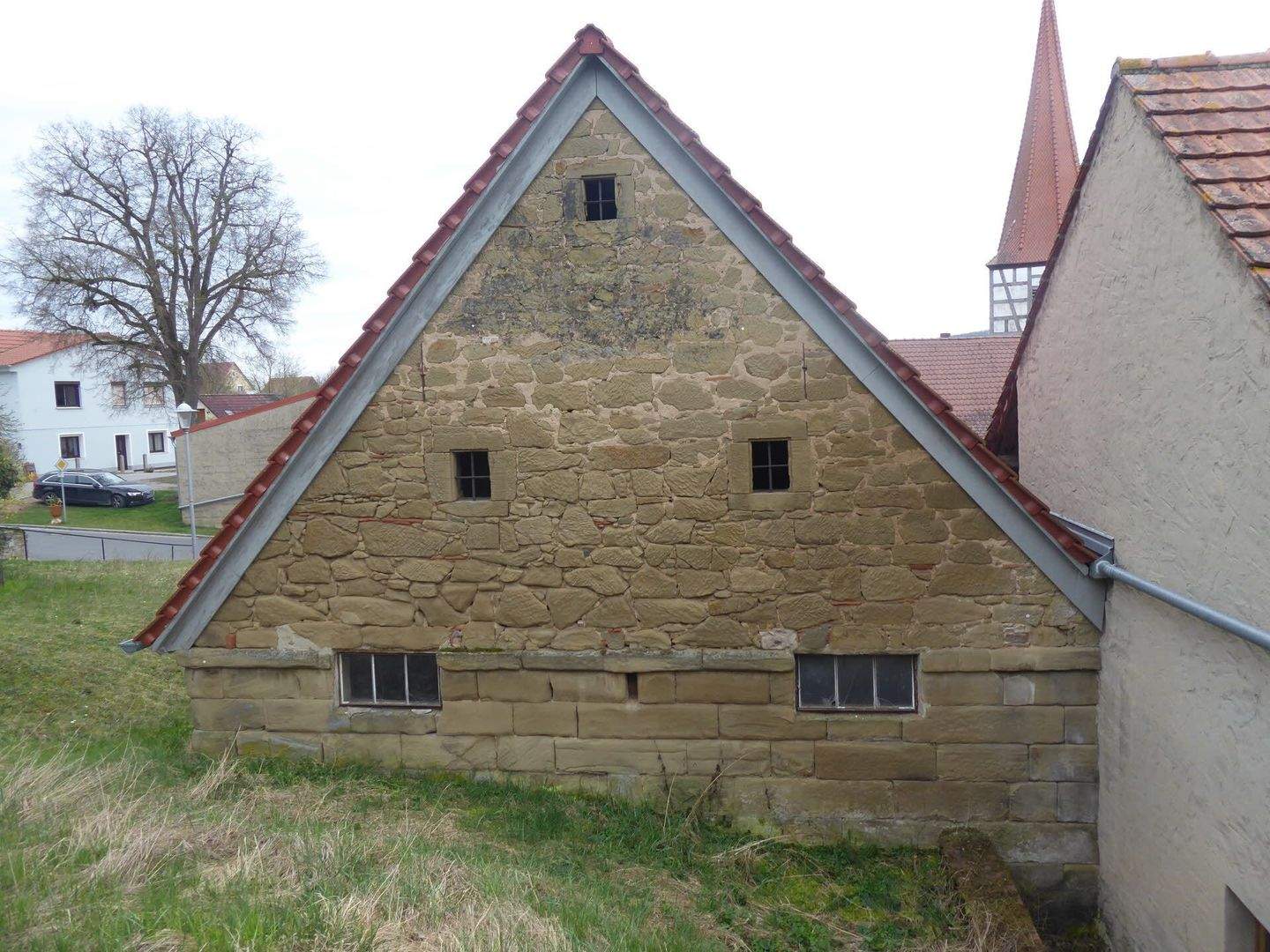 Immobilie in Dietersheim - Althofstelle mit großem Grundstück jetzt verfügbar! - Bild 1