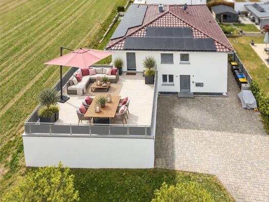 Wohnung zum Kauf 449.000 € 4 Zimmer 132,1 m² 1. Geschoss frei ab sofort Volkertshausen 78269