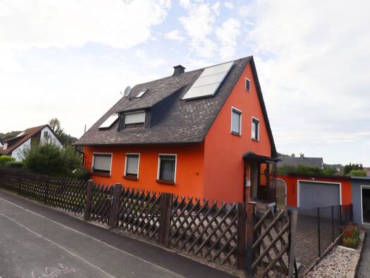 Einfamilienhaus zum Kauf 199.000 € 5 Zimmer 130 m² 663 m² Grundstück frei ab sofort Helmbrechts Helmbrechts 95233