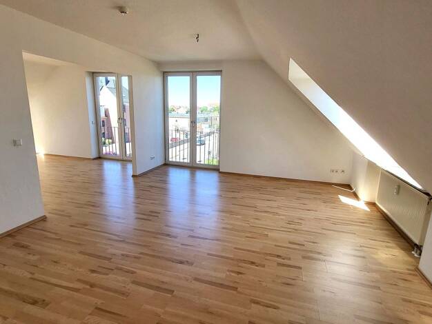 Wohnung zur Miete 1.714 € 5 Zimmer 155,9 m² Dachgeschoss, 3. Geschoss Äußere Leipziger Straße 23a Schkeuditz Schkeuditz 04435