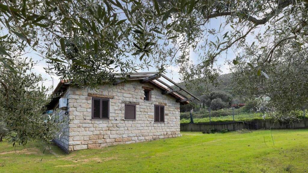 Haus zum Kauf 165.000 € 5 Zimmer 228 m² 2.000 m² Grundstück Arbus 09031