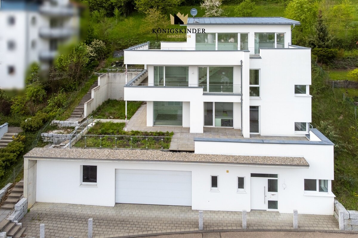 Einfamilienhaus zum Kauf 998.000 € 7,5 Zimmer 217 m²<br/>Wohnfläche 656 m²<br/>Grundstück Geislingen Geislingen an der Steige 73312