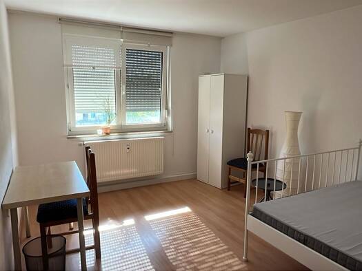 Penthouse zur Miete 390 € 15 m² Dachgeschoss, 4 Geschosse frei ab sofort Hummelsteiner Weg 31 Lichtenhof Nürnberg 90459