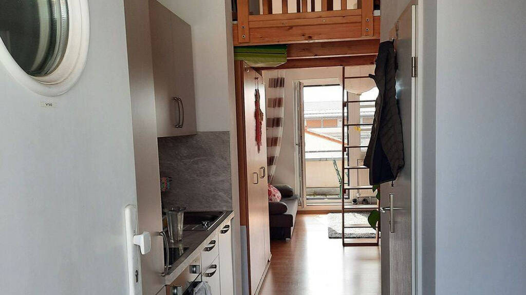 Studio zur Miete 660 € 1 Zimmer 30 m² Geschoss 3/4 frei ab 15.04.2026 Brunhuberstraße 12 Galgenberg Regensburg 93053