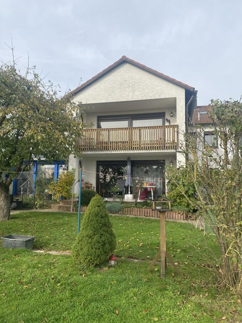 Mehrfamilienhaus zum Kauf provisionsfrei 650.000 € 8 Zimmer 188 m²<br/>Wohnfläche 483 m²<br/>Grundstück Unterasbach Oberasbach 90522