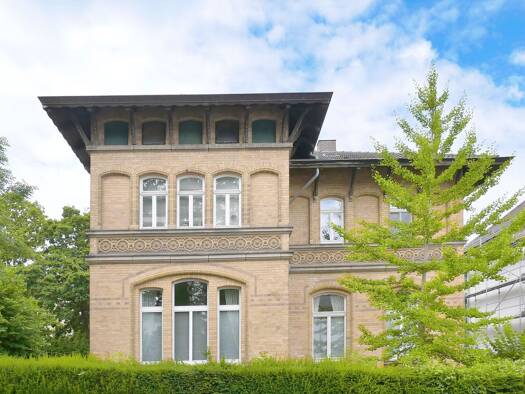 Villa zum Kauf 1.000.000 € 8 Zimmer 220 m² 739 m² Grundstück Mitte Kassel 34117