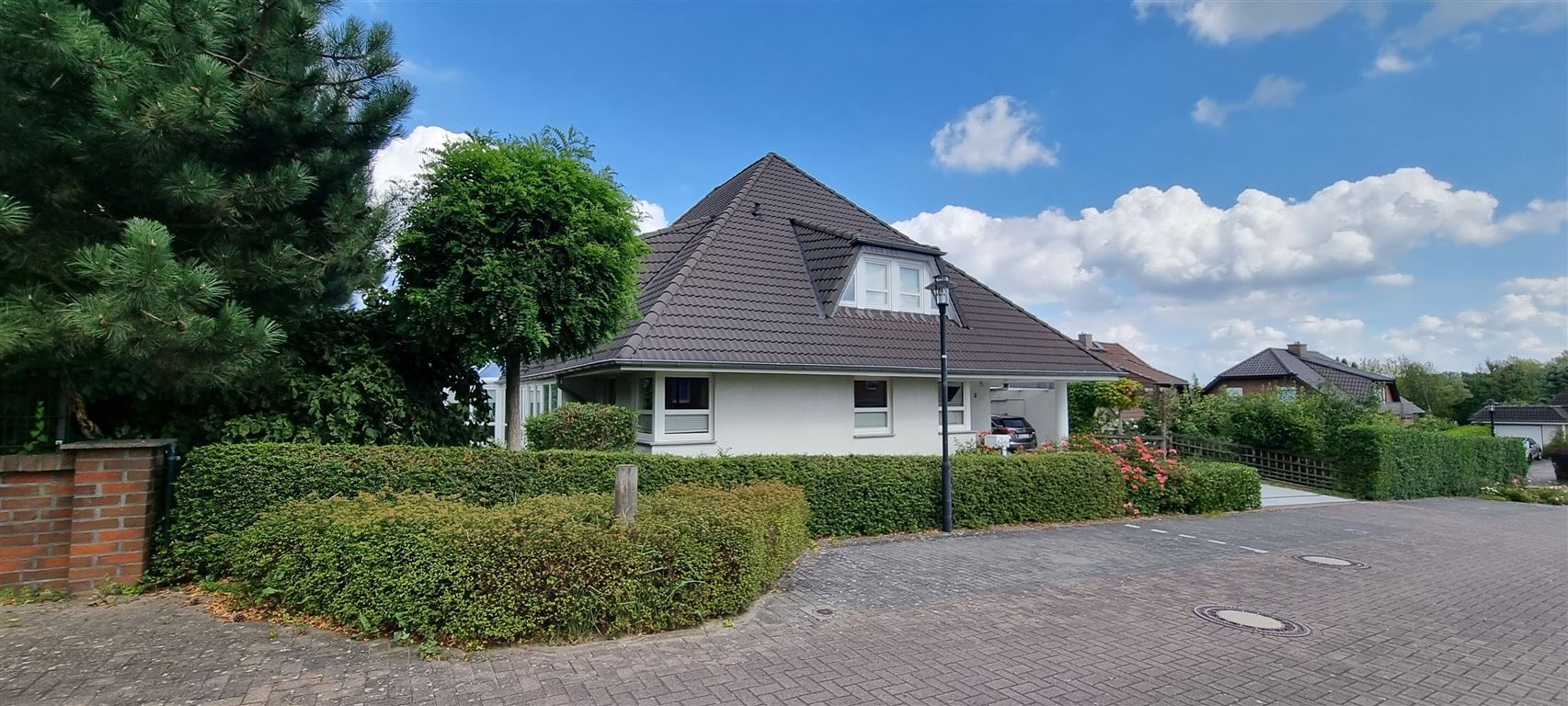 Einfamilienhaus zum Kauf 624.000 € 8 Zimmer 283 m²<br/>Wohnfläche 769 m²<br/>Grundstück Stadtgebiet West Neubrandenburg 17033