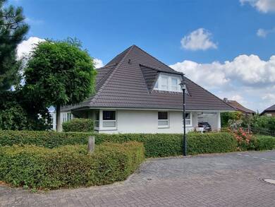 Einfamilienhaus zum Kauf 624.000 € 8 Zimmer 283 m² 769 m² Grundstück Neubrandenburg 17033