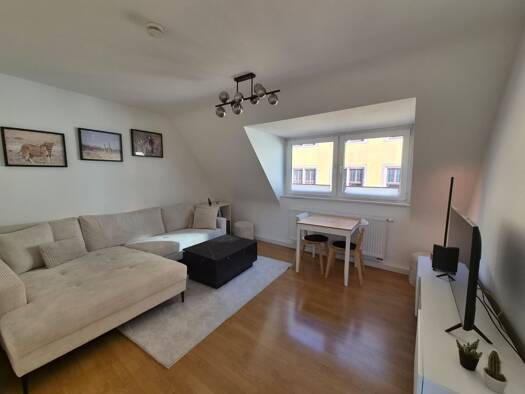 Wohnung zur Miete 690 € 1 Zimmer 53 m² Geschoss 3/4 frei ab 01.01.2027 Altstadt Würzburg 97070