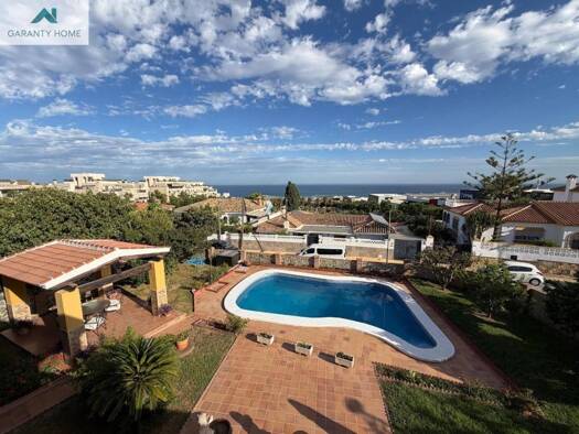 Chalet zum Kauf 1.790.000 € 4 Zimmer 422 m² 912 m² Grundstück Torremolinos 29620
