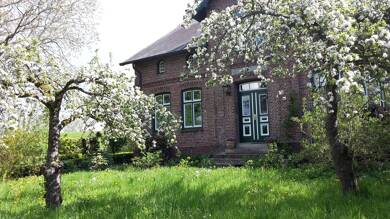 Haus zum Kauf 495.000 € 8 Zimmer 197 m² 2.031 m² Grundstück Neuendeich 25436