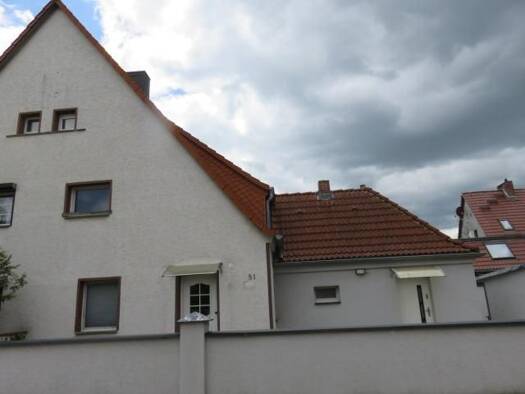 Mehrfamilienhaus zum Kauf als Kapitalanlage geeignet 250.000 € 5 Zimmer 110 m² 494 m² Grundstück An der Löderburger Bahn 51 Staßfurt Staßfurt 39418