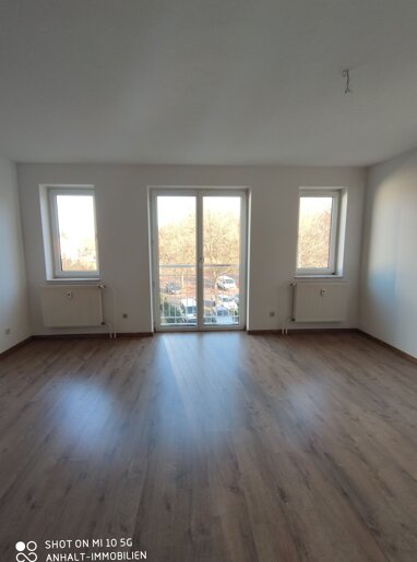 Wohnung zur Miete 492 € 3 Zimmer 82,2 m² 2. Geschoss frei ab sofort Straße des Friedens 50 a-c Zschornewitz Zschornewitz 06772