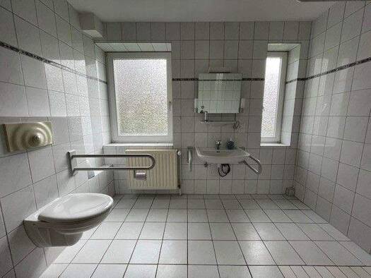 Wohnung zur Miete 409 € 2 Zimmer 60 m² EG Plauenstraße 6 Fedderwardergroden Wilhelmshaven 26388