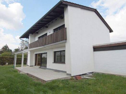 Einfamilienhaus zur Miete 1.600 € 5 Zimmer 170 m² 452 m² Grundstück frei ab sofort Ittling Straubing 94315