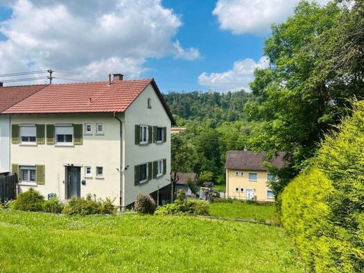 Doppelhaushälfte zum Kauf provisionsfrei 250.000 € 5 Zimmer 120 m² 689 m² Grundstück Laudenbach Weikersheim 97990