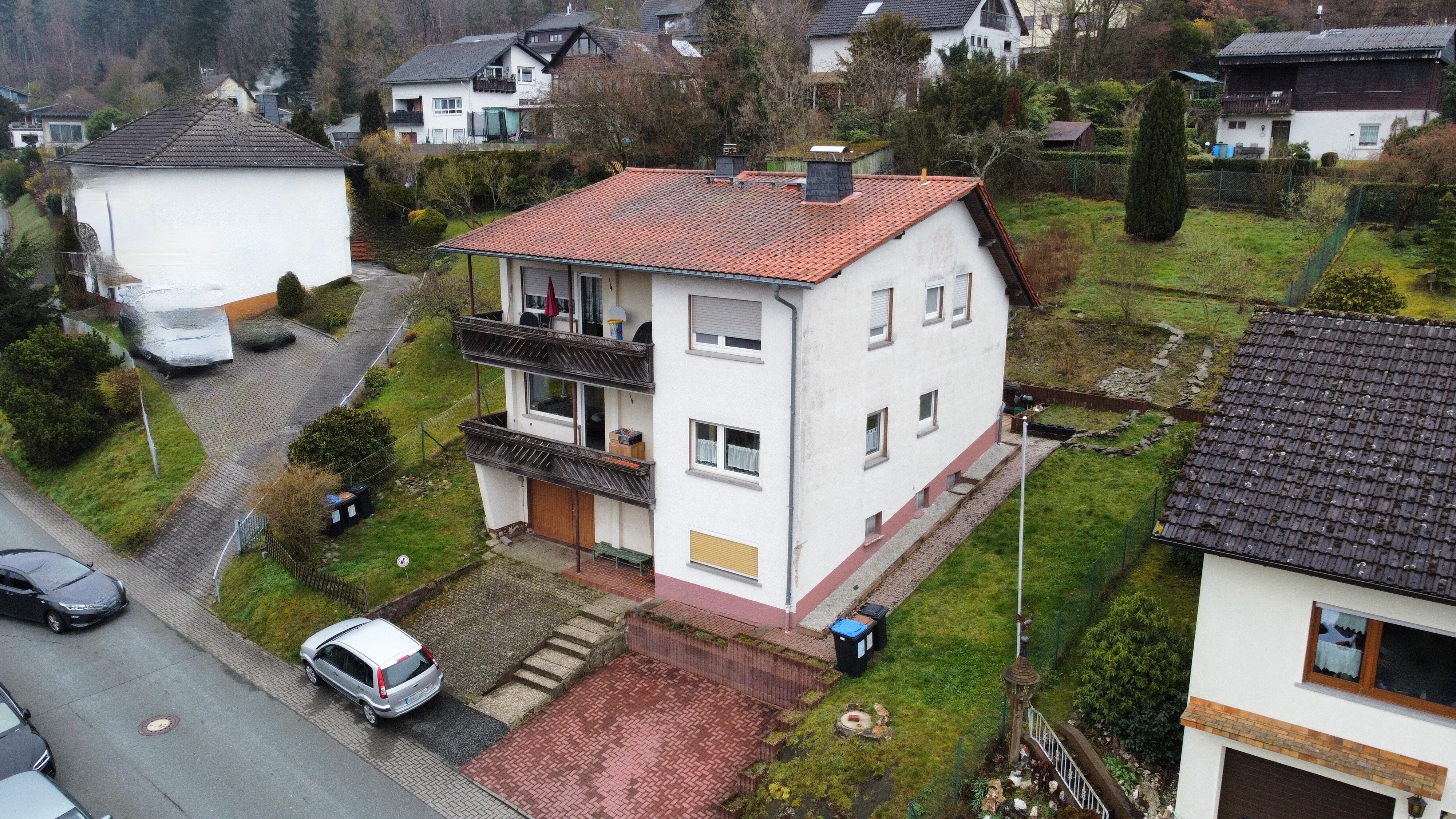 Mehrfamilienhaus zum Kauf 330.000 € 7 Zimmer 205 m²<br/>Wohnfläche 735 m²<br/>Grundstück Riedelbach Weilrod 61276