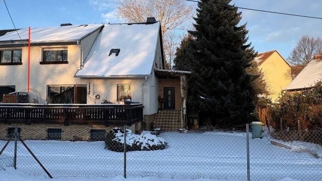 Doppelhaushälfte zum Kauf 169.300 € 6 Zimmer 120 m² 490 m² Grundstück Eibau 02739