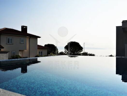 Villa zum Kauf 1.900.000 € 9 Zimmer 330 m² 603 m² Grundstück Kostrena 51000