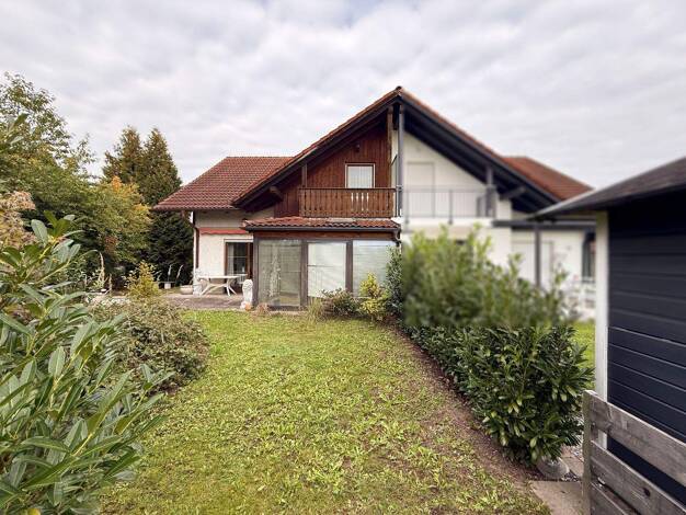 Doppelhaushälfte zum Kauf 410.000 € 4 Zimmer 110 m² 354 m² Grundstück Emmerting 84547