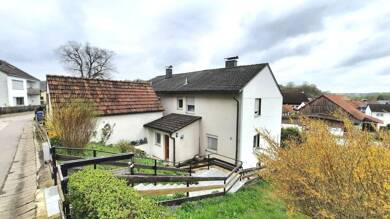 Einfamilienhaus zum Kauf 365.000 € 8 Zimmer 168 m² 771 m² Grundstück Frauenbergstraße 7 Weltenburg Kelheim 93309