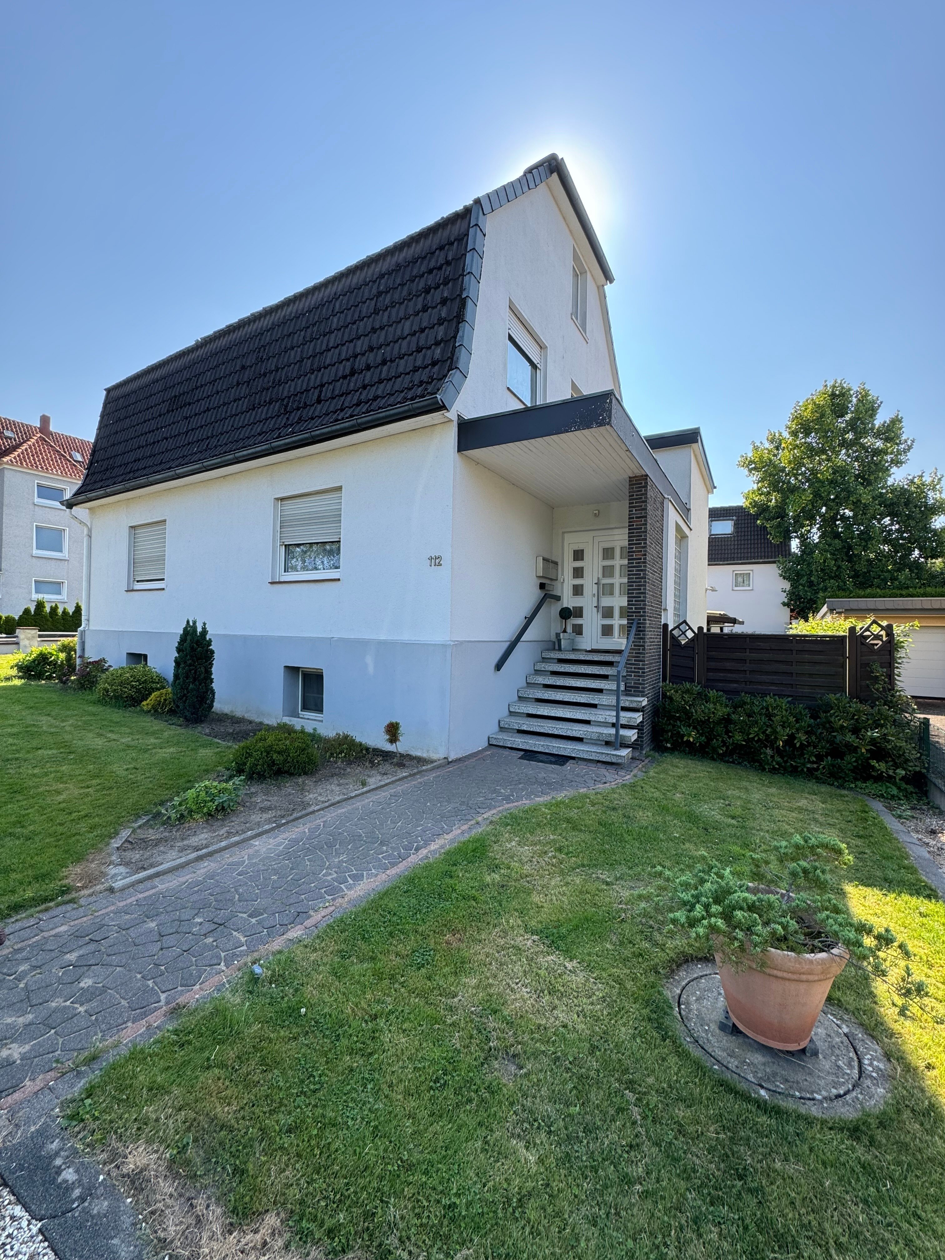 Mehrfamilienhaus zum Kauf 306.000 € 6 Zimmer 170 m²<br/>Wohnfläche 516 m²<br/>Grundstück Bad Salzuflen Bad Salzuflen 32105