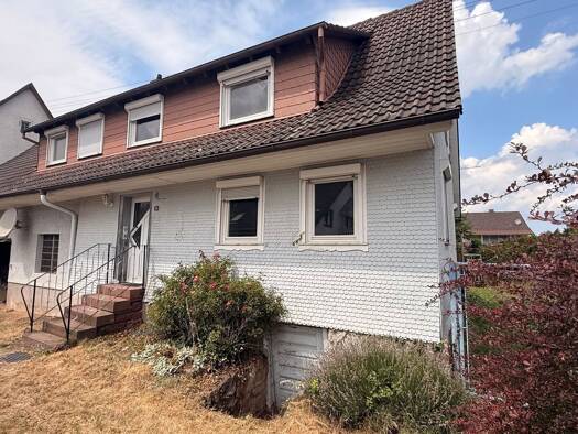 Einfamilienhaus zur Miete 1.480 € 5,5 Zimmer 128 m² 600 m² Grundstück frei ab sofort Conweiler Straubenhardt 75334
