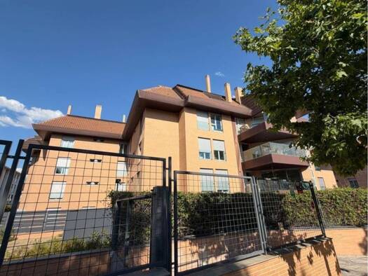 Wohnung zum Kauf 668.000 € 3 Zimmer 157 m² 3. Geschoss >Calle Junta de Castilla y Leon > Boadilla del Monte 28660