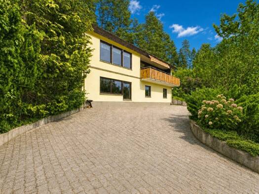 Einfamilienhaus zum Kauf 379.000 € 10 Zimmer 299 m² 1.173 m² Grundstück frei ab sofort Horgen Zimmern ob Rottweil 78658
