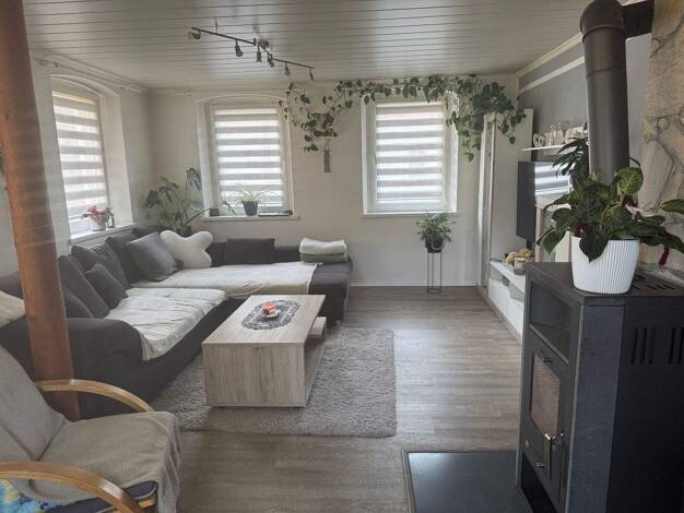 Doppelhaushälfte zum Kauf 95.000 € 4 Zimmer 117,6 m² 350 m² Grundstück Bischofsgrün 95493