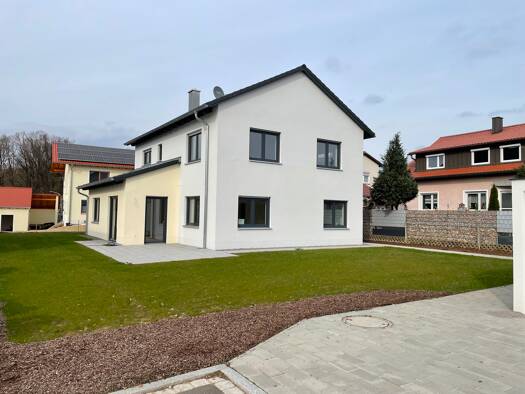 Einfamilienhaus zum Kauf provisionsfrei 595.000 € 5 Zimmer 162 m² 717 m² Grundstück Holunderweg Süß Hahnbach 92256