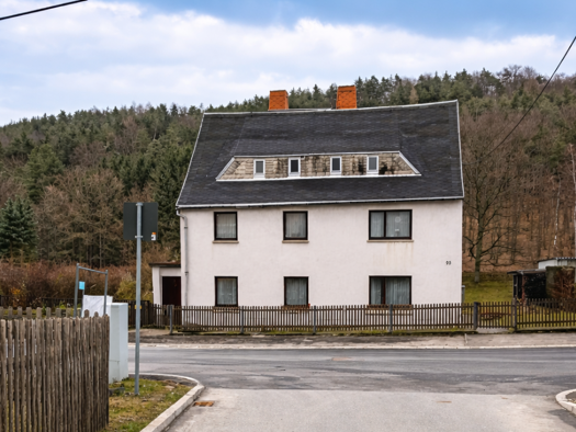 Haus zum Kauf 109.000 € 9 Zimmer 145 m² 810 m² Grundstück Heinrichsort Lichtenstein 09350
