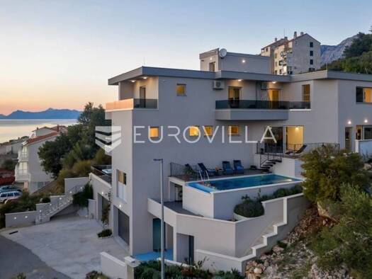 Haus zum Kauf 2.400.000 € 8 Zimmer 760 m² Podgora Podgora 21000