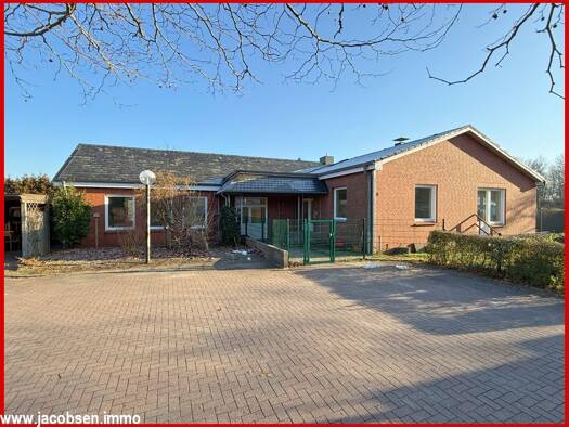 Einfamilienhaus zum Kauf 275.000 € 9 Zimmer 259,5 m² 1.432 m² Grundstück Schleswig 24837