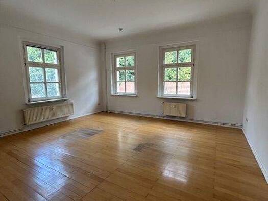 Wohnung zur Miete 390 € 3 Zimmer 97 m² 1. Geschoss frei ab sofort Elsterberg Elsterberg 07985