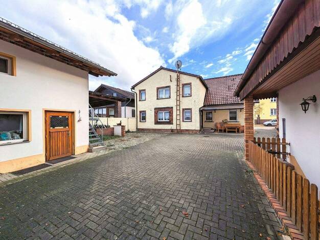 Mehrfamilienhaus zum Kauf 280.000 € 6 Zimmer 170 m² 1.244 m² Grundstück Altdöbern Altdöbern 03229