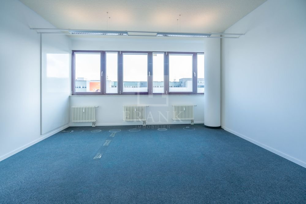 Bürofläche zur Miete 11 € 656 m²<br/>Bürofläche ab 328 m²<br/>Teilbarkeit Wallgraben - Ost Stuttgart 70565