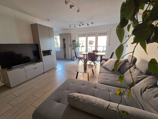 Doppelhaushälfte zur Miete 1.045 € 3 Zimmer 95 m² frei ab 01.08.2026 Burglengenfeld 93133